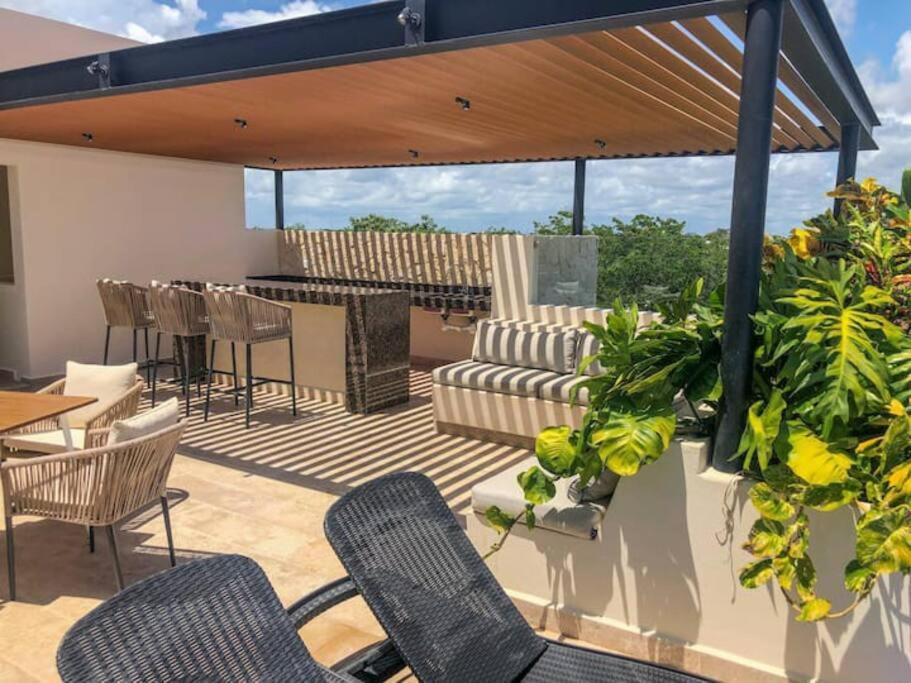 Suit Next To The Common Top Roof Exclusive Building Kingsize Bed 2 Super Pools, Gym, Grill Tulum Kültér fotó