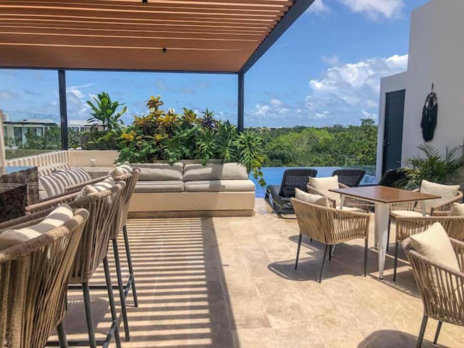 Suit Next To The Common Top Roof Exclusive Building Kingsize Bed 2 Super Pools, Gym, Grill Tulum Kültér fotó