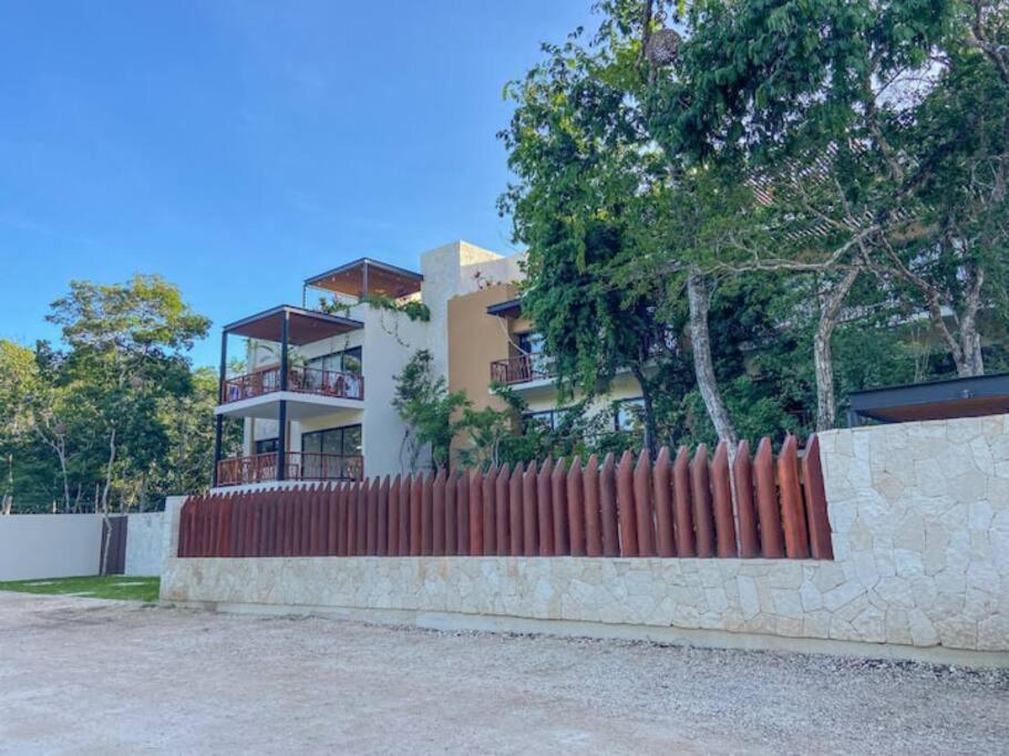 Suit Next To The Common Top Roof Exclusive Building Kingsize Bed 2 Super Pools, Gym, Grill Tulum Kültér fotó