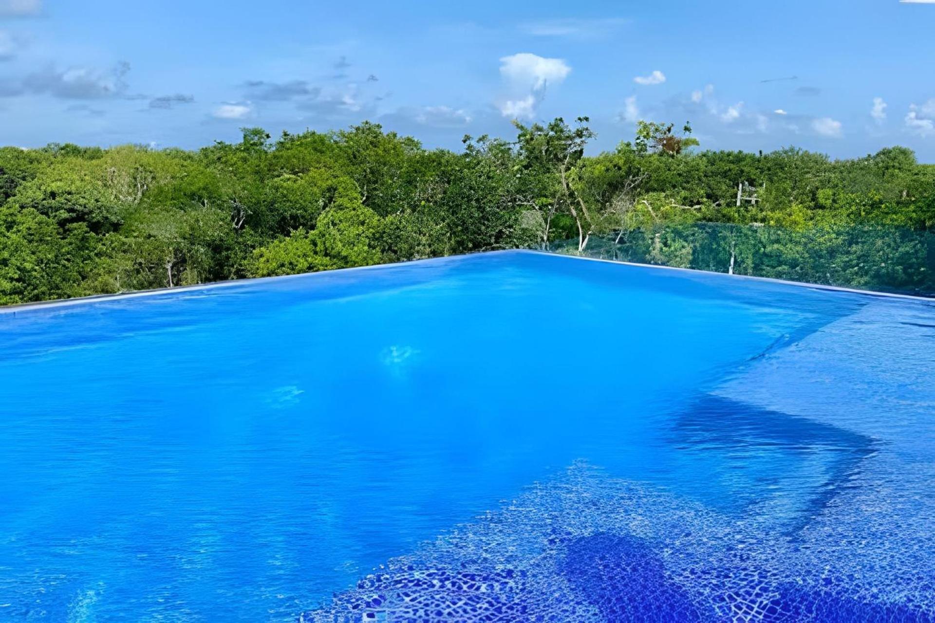 Suit Next To The Common Top Roof Exclusive Building Kingsize Bed 2 Super Pools, Gym, Grill Tulum Kültér fotó
